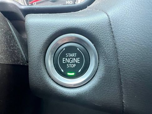 Used 2021 Chevrolet Suburban LT RWD image 27
