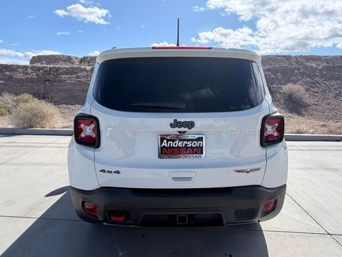 Used 2022 Jeep Renegade Trailhawk w/ Trailer Tow Group image 7