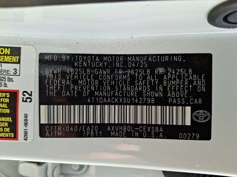 Used 2025 Toyota Camry SE FWD image 27