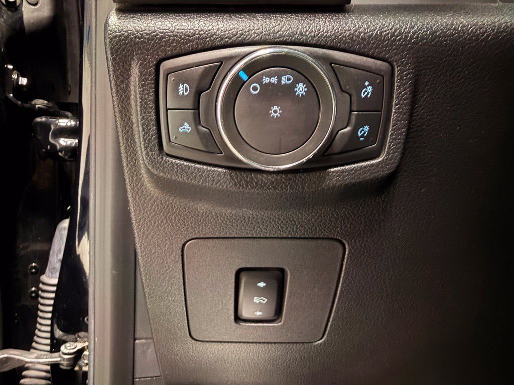 Used 2016 Ford F150 XLT w/ Equipment Group 302A Luxury AWD/4WD image 30