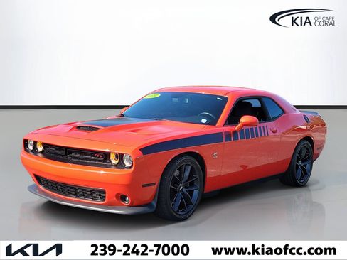 Used 2019 Dodge Challenger R/T Scat Pack w/ Driver Convenience Group RWD image 3