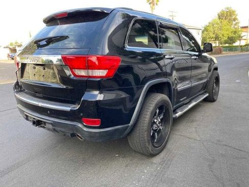 Used 2013 Jeep Grand Cherokee Overland w/ Advance Technology Group image 5