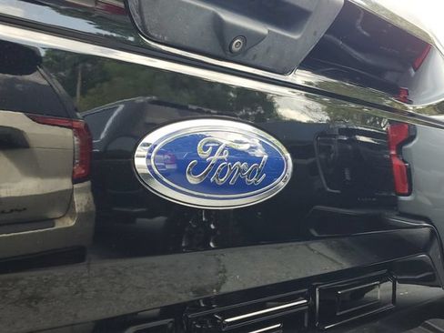 Used 2018 Ford F150 XLT RWD image 6