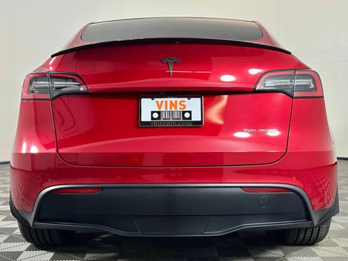 Used 2022 Tesla Model Y Performance AWD/4WD image 26