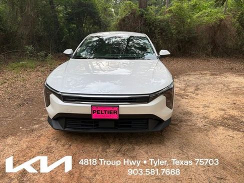 Certified 2025 Kia K4 FWD image 2