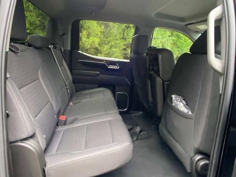 Used 2023 Chevrolet Silverado 1500 LT AWD/4WD image 32