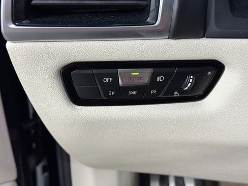 Used 2021 BMW M850i xDrive Convertible image 18