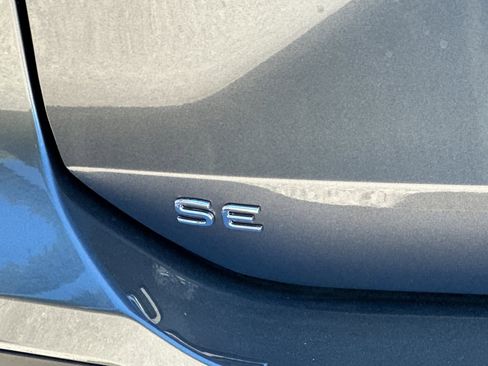 New 2026 Volkswagen Tiguan SE image 25