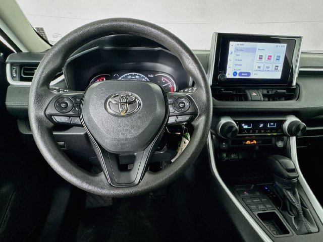 Used 2025 Toyota RAV4 LE AWD/4WD image 10