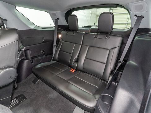 Used 2022 Ford Explorer XLT w/ Equipment Group 202A image 33