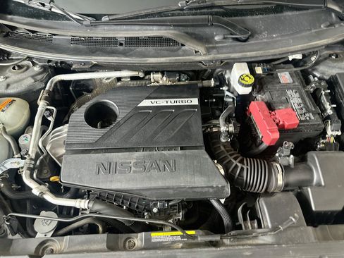 Used 2025 Nissan Rogue SV AWD/4WD image 33