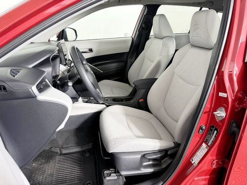 Used 2023 Toyota Corolla Cross LE w/ Moonroof Package AWD/4WD image 34