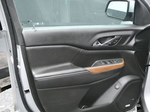 Used 2018 GMC Acadia SLE w/ Driver Alert Package I image 19