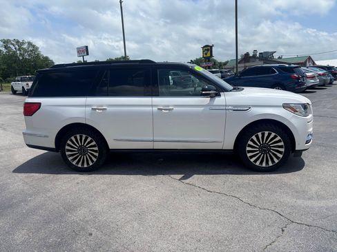 Used 2019 Lincoln Navigator Reserve AWD/4WD image 8