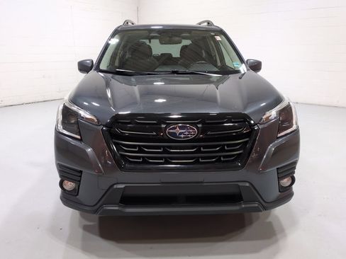Used 2022 Subaru Forester Premium AWD/4WD image 8