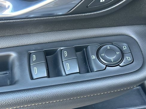 Certified 2022 GMC Terrain AT4 image 12