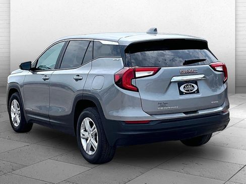 Used 2024 GMC Terrain SLE AWD/4WD image 11