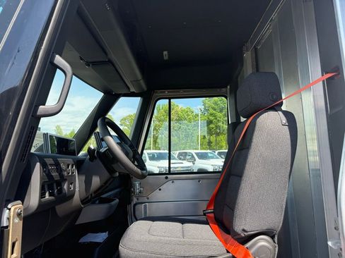 Used 2024 Chevrolet Brightdrop 600 w/ Commercial Equipment Package image 8