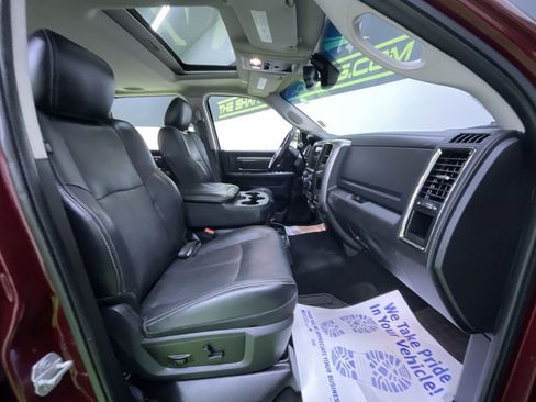 Used 2018 RAM 2500 Laramie w/ Sport Appearance Group image 28