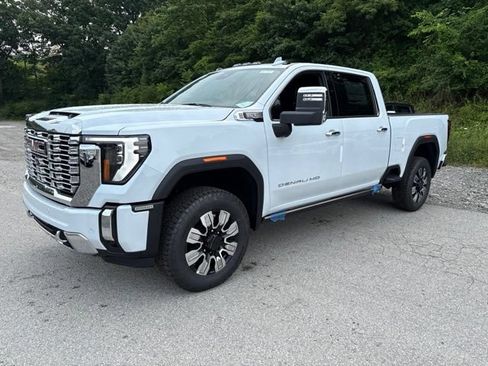 New 2026 GMC Sierra 2500 Denali w/ Denali Reserve Package AWD/4WD image 1
