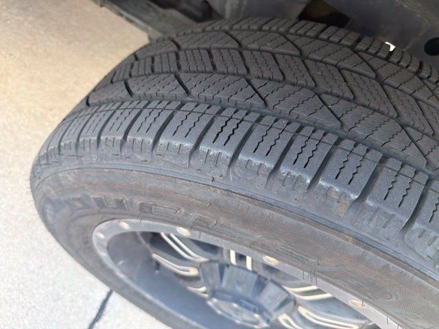 Used 2018 Ford F150 Lariat w/ Equipment Group 502A Luxury AWD/4WD image 13