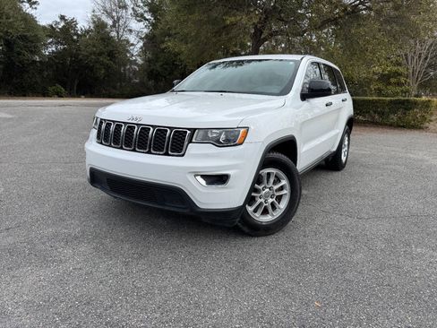 Used 2019 Jeep Grand Cherokee Laredo RWD image 30
