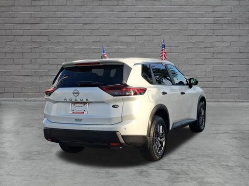 Used 2025 Nissan Rogue S FWD image 9