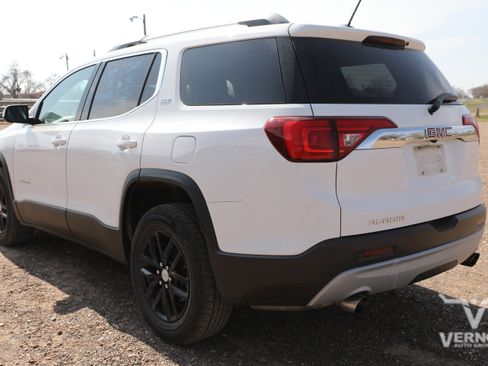Used 2019 GMC Acadia SLT w/ LPO, Cargo Package image 2