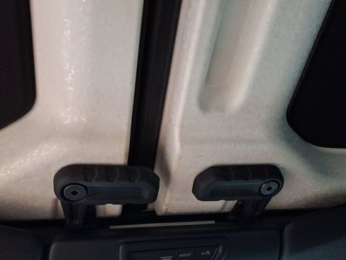 Used 2021 Jeep Gladiator Rubicon AWD/4WD image 23