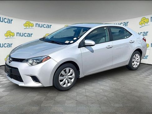 Used 2016 Toyota Corolla LE FWD image 3