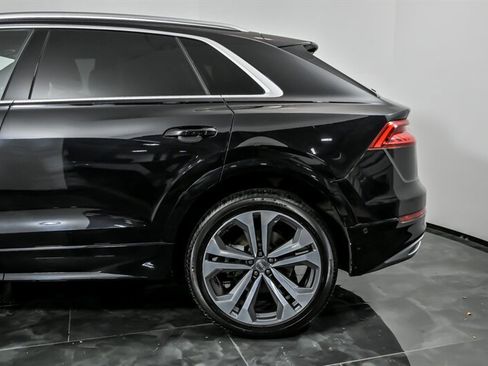 Used 2020 Audi Q8 Prestige AWD/4WD image 7