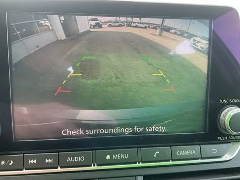 Used 2025 Nissan Altima 2.5 SV image 2