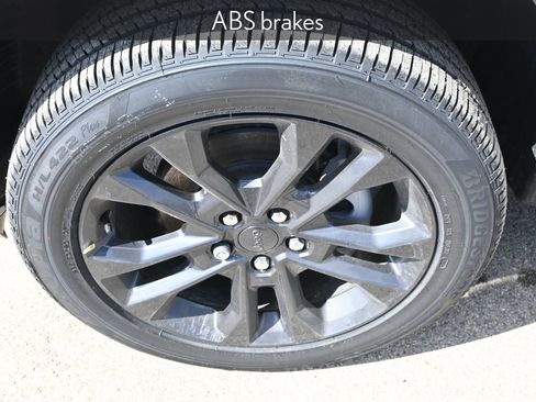 New 2026 Jeep Grand Cherokee Limited image 8