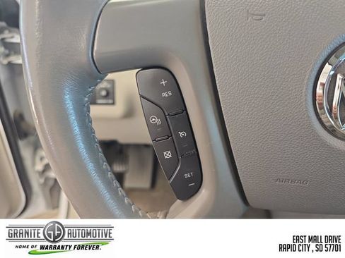 Used 2017 Buick Enclave Premium w/ Experience Buick Package FWD image 33