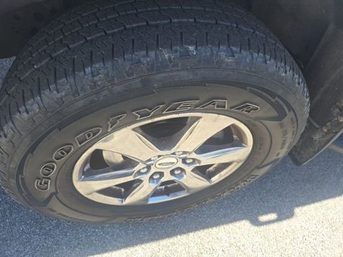 Used 2018 Ford F150 XLT w/ Equipment Group 302A Luxury image 2