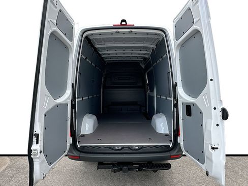 New 2026 Mercedes-Benz Sprinter 2500 image 23