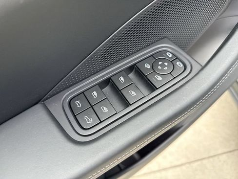 Used 2024 Porsche Macan 4 Electric AWD/4WD image 13