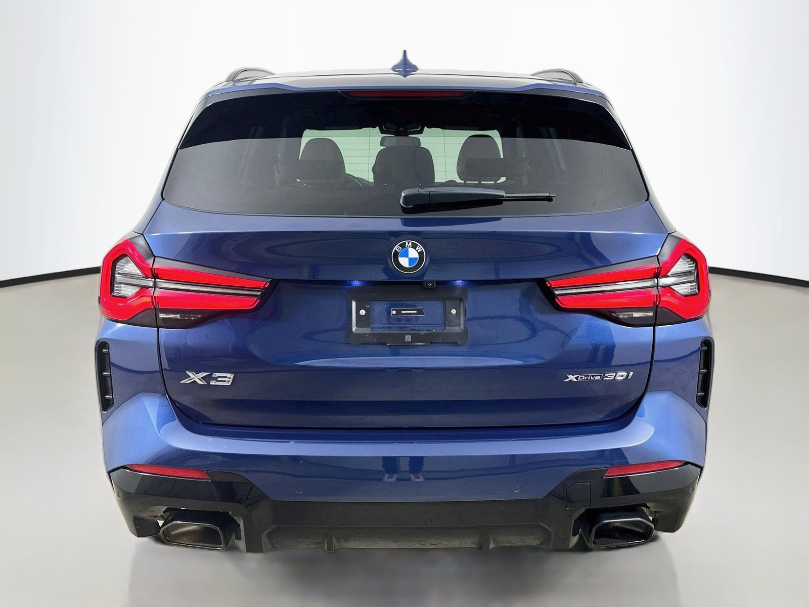 Used 2023 BMW X3 xDrive30i w/ M Sport Package AWD/4WD image 6