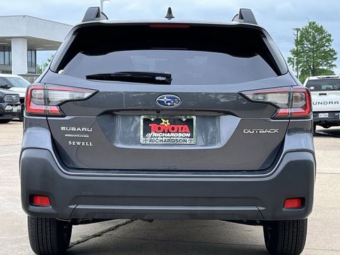 Used 2023 Subaru Outback Premium AWD/4WD image 5