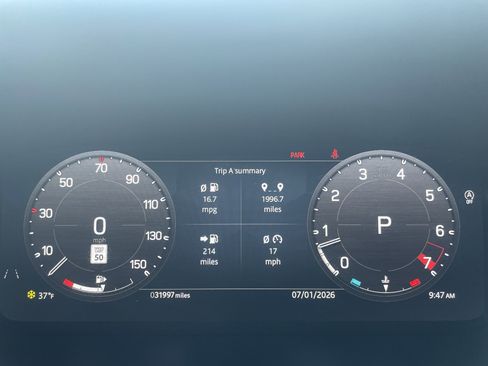 Used 2023 Land Rover Defender 110 S image 24