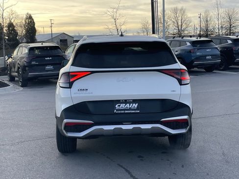 Used 2023 Kia Sportage EX image 6
