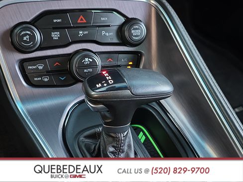 Used 2015 Dodge Challenger R/T image 21