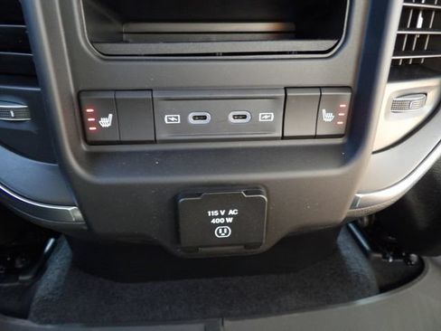 New 2026 RAM 1500 Laramie AWD/4WD image 12