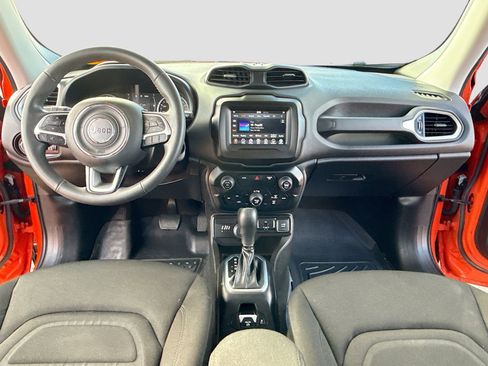 Used 2020 Jeep Renegade Latitude image 3