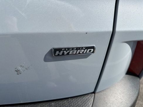 New 2025 Ford Escape SE image 38