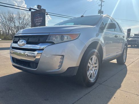 Used 2012 Ford Edge SE image 1