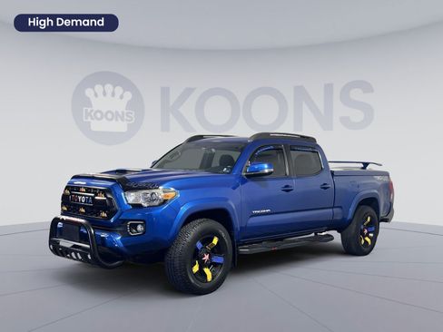 Used 2016 Toyota Tacoma TRD Sport AWD/4WD image 1