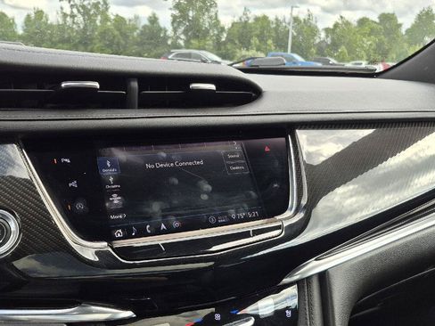 Used 2020 Cadillac XT6 Sport AWD/4WD image 12