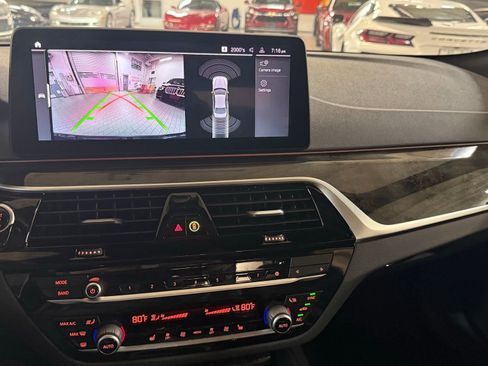 Used 2022 BMW 530i xDrive w/ M Sport Package image 31