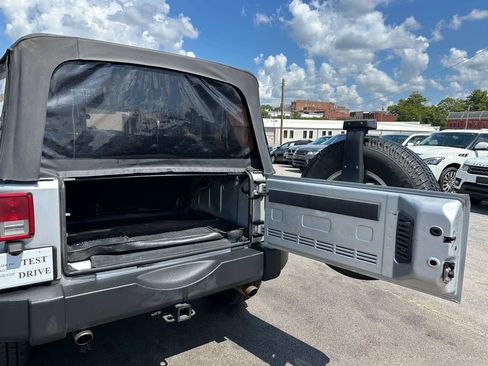 Used 2007 Jeep Wrangler Unlimited X RWD image 34